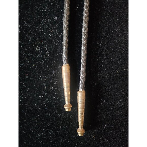 Vintage Bolo tie gold Jet flakes silver ends black leather braid - Picture 3 of 6